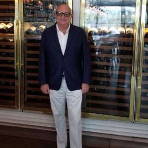 Meet your Posher, Val